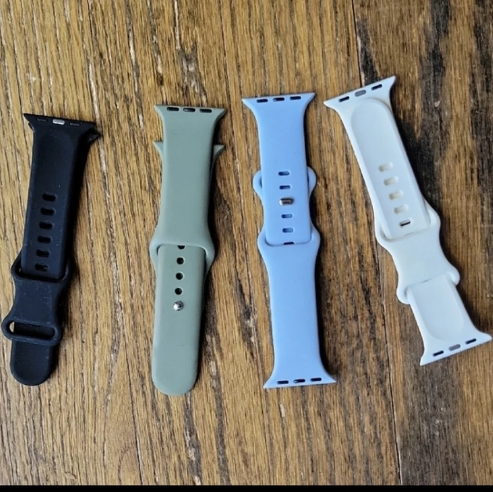 Set Of 4 Apple Watch 38-40mm Sillicon Bracelets Bundle Multicolor New